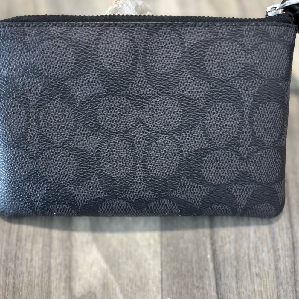 COACH Cat Moon and Sparkling Stars Black Corner Zip Wristlet! Limited edition!🚨🖤 - Picture 2 of 4